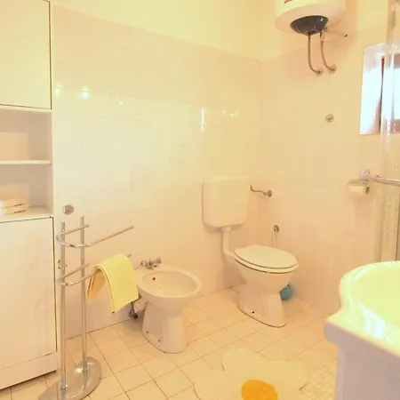 Irena Ap4 Novigrad Istria